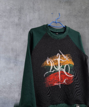 Tamsiai žalias džemperis Stilizuotas Vytis