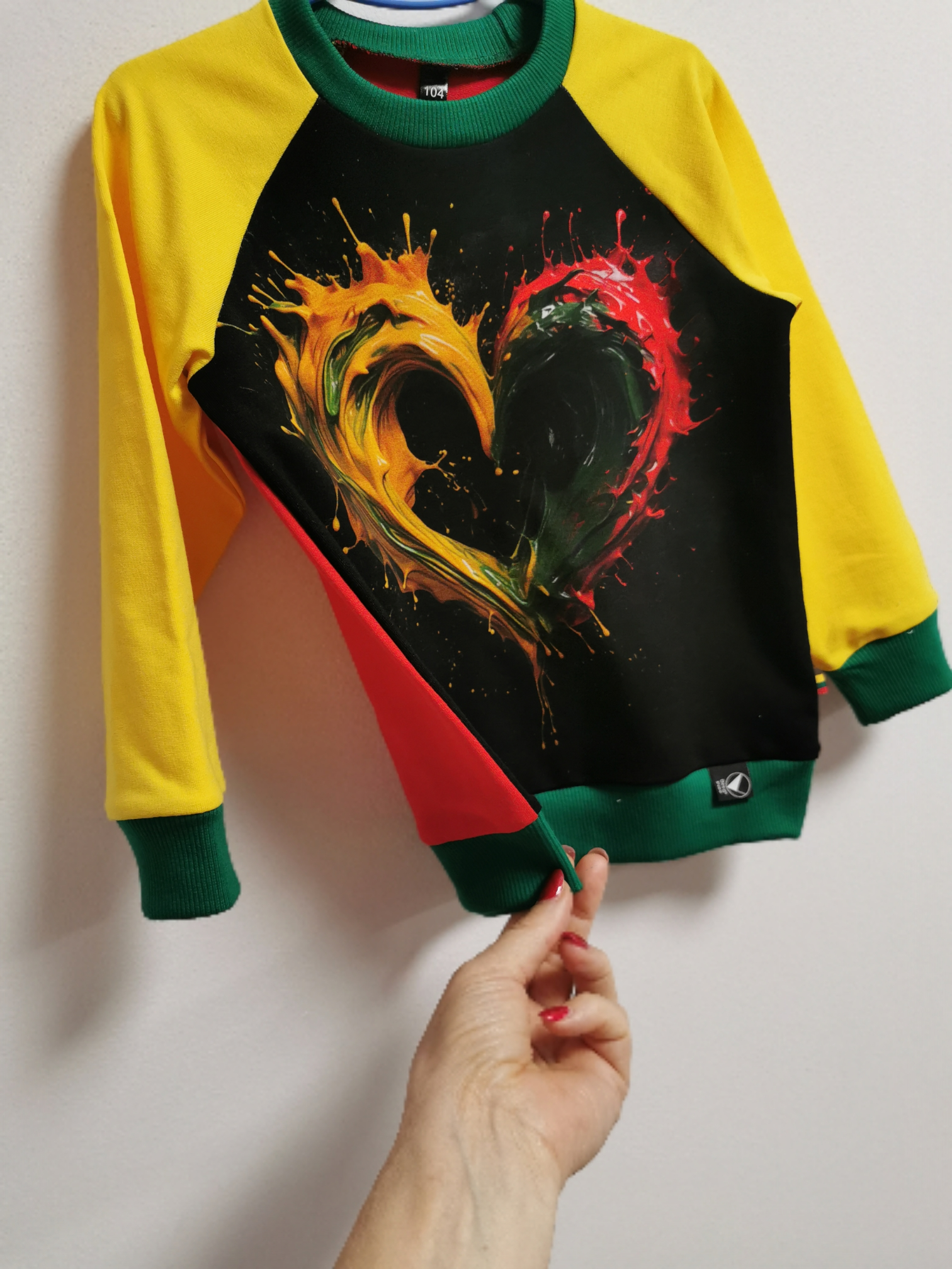 Trispalvis džemperiukas Širdelė - Image 2